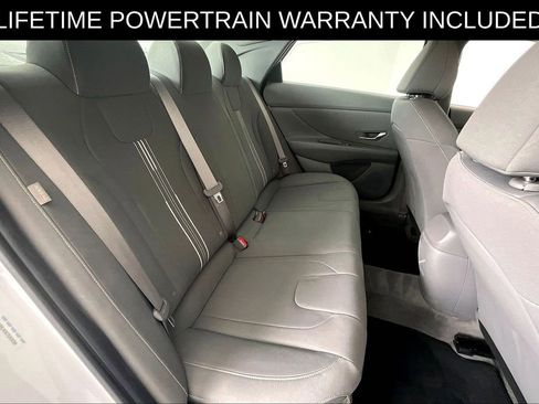 Used 2025 Hyundai Elantra Sport image 30