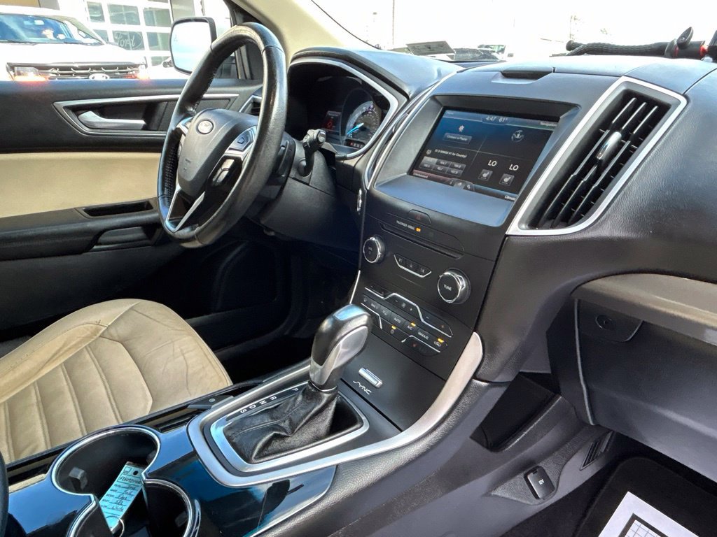 Used 2015 Ford Edge SEL w/ Equipment Group 201A AWD/4WD image 42