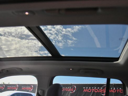 Used 2022 Jeep Grand Cherokee Limited 4xe w/ MOPAR Finishing Package AWD/4WD image 41