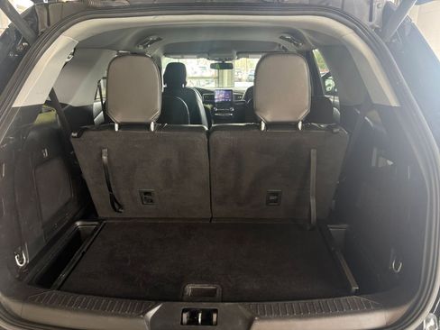 Used 2023 Ford Explorer Limited image 40