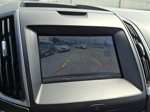 Used 2020 Ford Edge SE AWD/4WD image 24