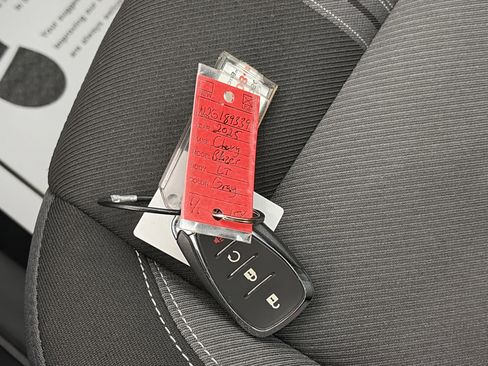 Used 2025 Chevrolet Blazer LT image 32