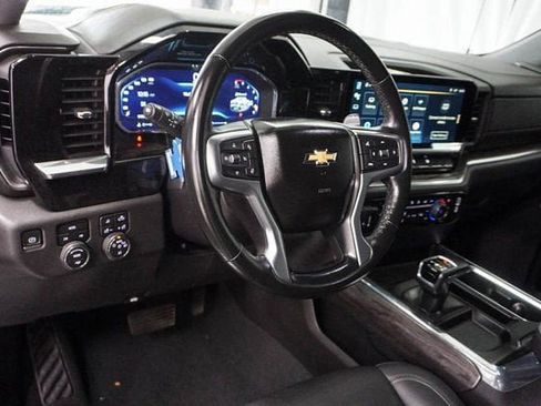 Used 2023 Chevrolet Silverado 1500 LTZ AWD/4WD image 11