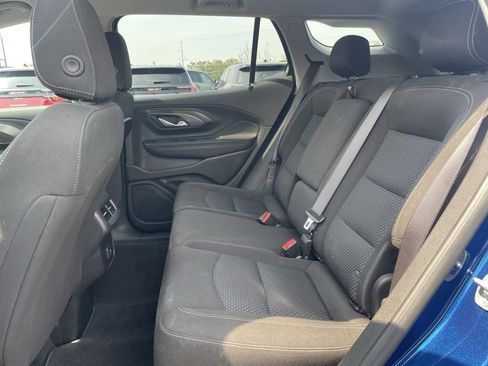 Used 2023 GMC Terrain SLE image 24