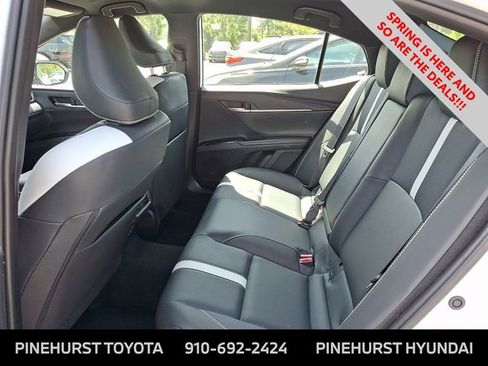 Used 2025 Toyota Camry SE image 10