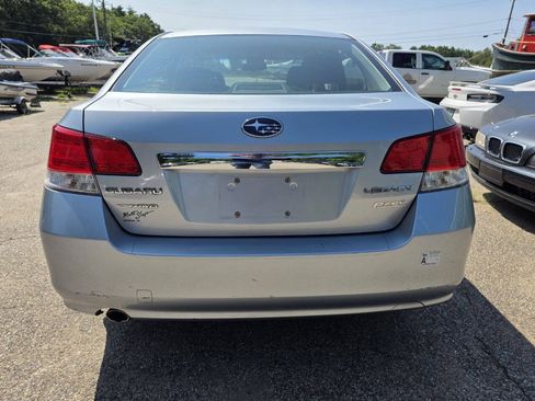Used 2013 Subaru Legacy 2.5i Premium w/ All-Weather Pkg AWD/4WD image 10