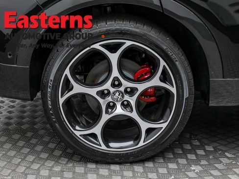 Used 2024 Alfa Romeo Tonale Veloce AWD/4WD image 28
