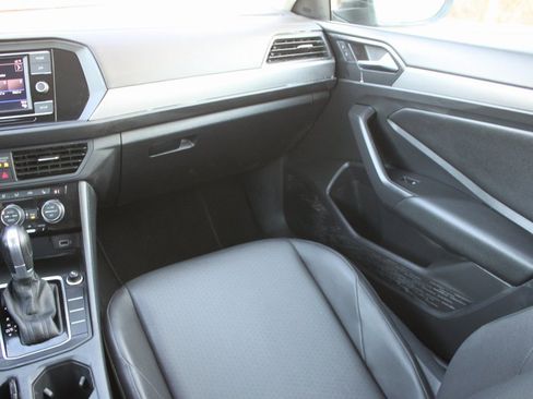 Used 2019 Volkswagen Jetta SE image 7