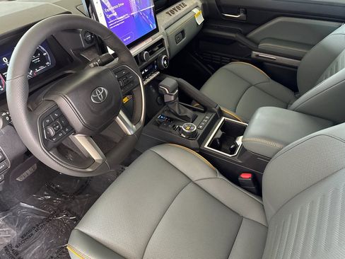 New 2025 Toyota Tacoma Trailhunter image 9