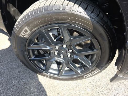 Used 2023 RAM 1500 Laramie image 26