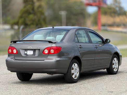 Used 2007 Toyota Corolla LE image 9