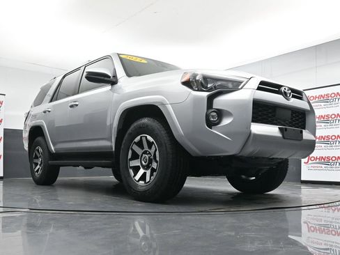 Used 2024 Toyota 4Runner TRD Off-Road AWD/4WD image 33