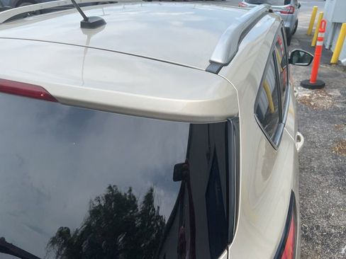 Used 2017 Ford Escape Titanium FWD image 9