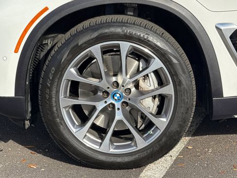 Certified 2024 BMW X5 xDrive50e w/ Premium Package image 36