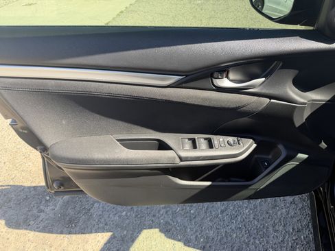 Used 2016 Honda Civic EX image 10