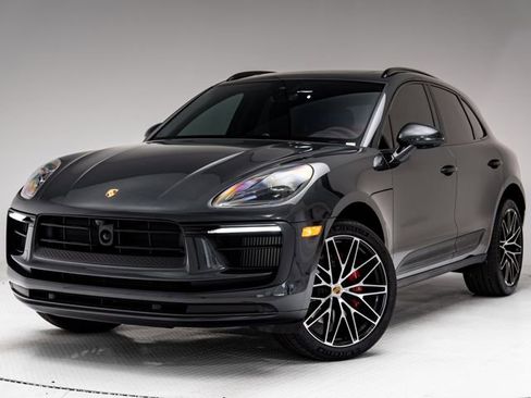 Certified 2026 Porsche Macan S AWD/4WD image 1