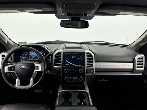 Used 2017 Ford F250 Lariat w/ Lariat Ultimate Package AWD/4WD image 18