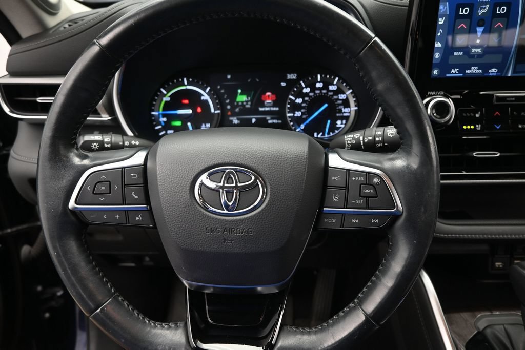 Used 2021 Toyota Highlander Platinum AWD/4WD image 21