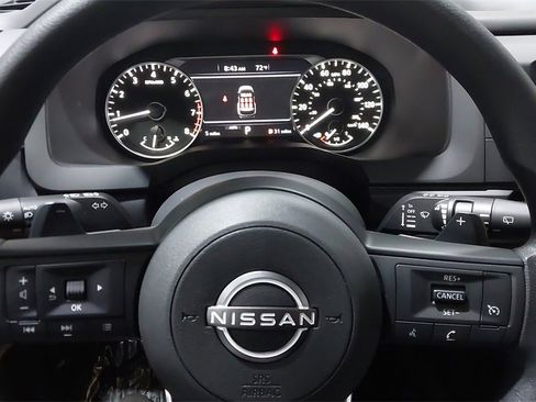 Certified 2025 Nissan Pathfinder S image 22