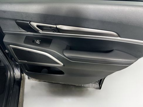 Used 2025 Kia Telluride S image 31