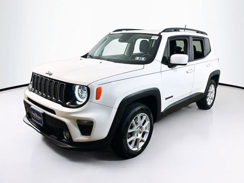 Used 2021 Jeep Renegade Latitude w/ Luxury Group I image 3