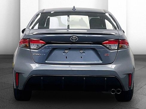 Used 2023 Toyota Corolla SE image 3