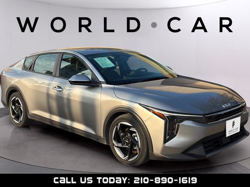 Used 2025 Kia K4 EX FWD image 1