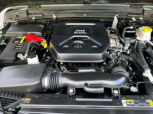 Used 2023 Jeep Wrangler Unlimited Sahara w/ Cold Weather Group image 29