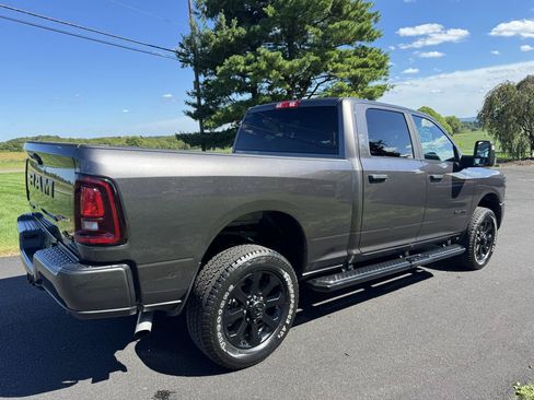 Used 2025 RAM 2500 Big Horn AWD/4WD image 9