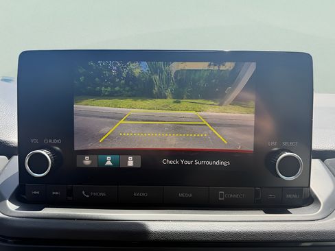 Used 2025 Honda Accord LX image 19