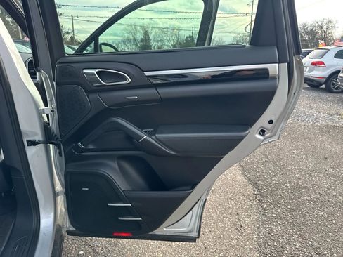 Used 2012 Porsche Cayenne image 16