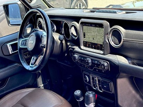 Used 2023 Jeep Wrangler Unlimited Sahara w/ Cold Weather Group AWD/4WD image 28