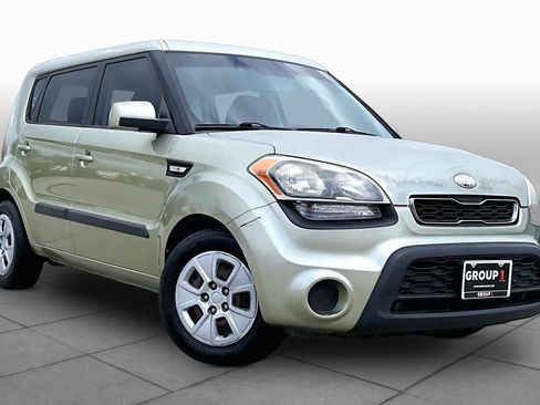 Used 2013 Kia Soul FWD image 3