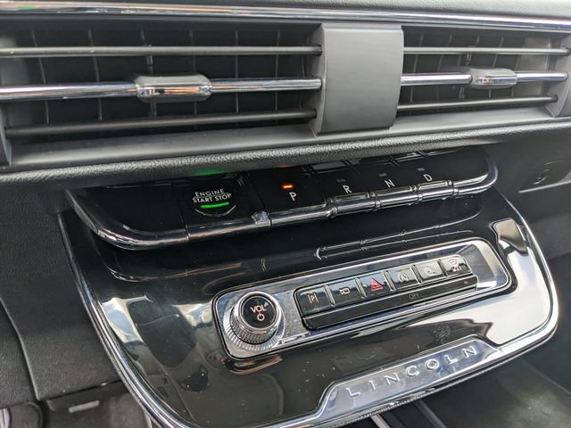 Used 2025 Lincoln Corsair Reserve FWD image 25