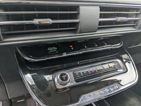 Used 2025 Lincoln Corsair Reserve FWD image 25