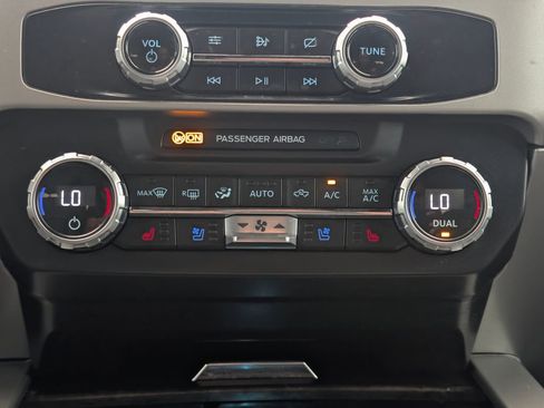 Certified 2022 Ford F250 Lariat w/ Lariat Value Package image 16