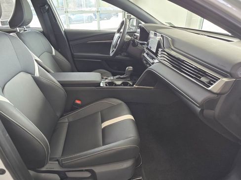 Used 2025 Toyota Camry SE image 46