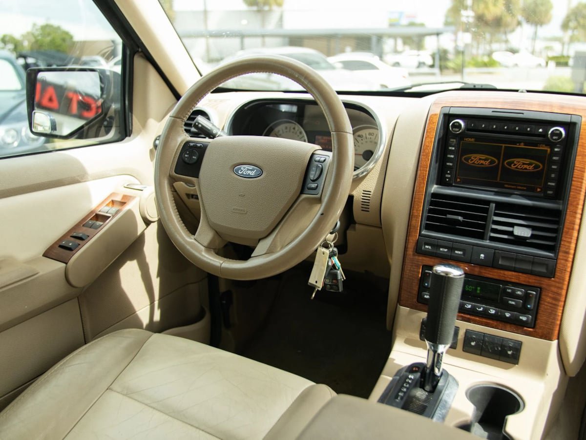 Used 2010 Ford Explorer Eddie Bauer RWD image 33