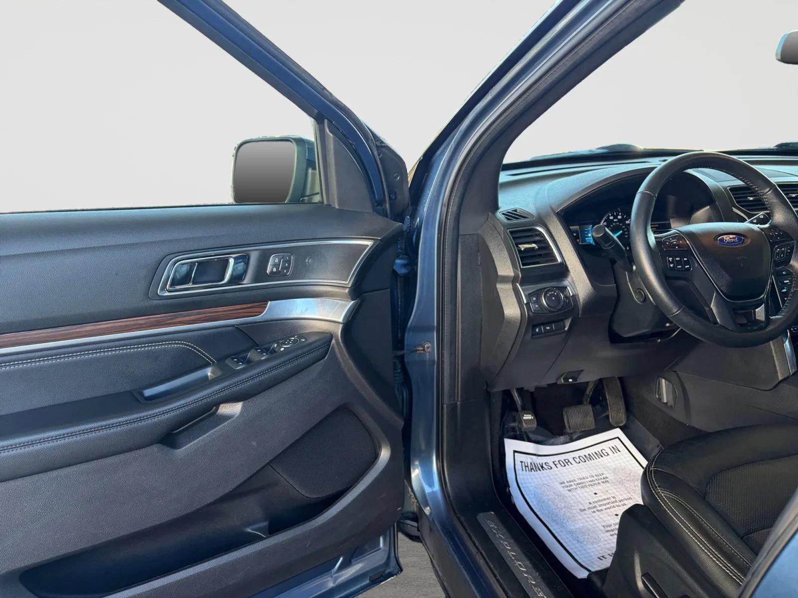 Used 2018 Ford Explorer Limited AWD/4WD image 11