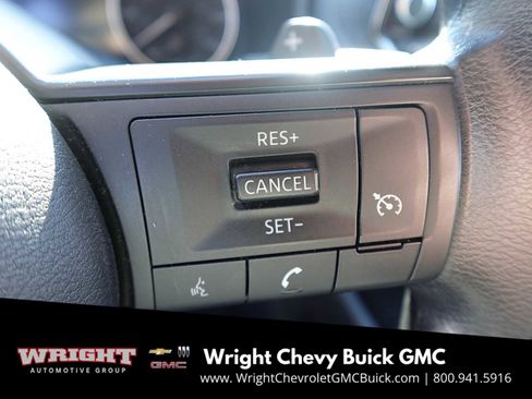 Used 2024 Nissan Rogue S image 15