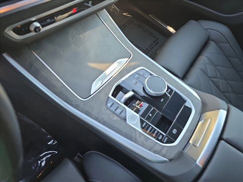 Used 2026 BMW X5 xDrive40i w/ M Sport Package AWD/4WD image 25