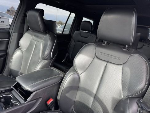 Certified 2024 Jeep Grand Cherokee L Overland w/ Advanced Protech Group III image 13