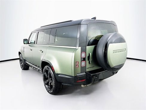 New 2026 Land Rover Defender 130 X-Dynamic SE image 7