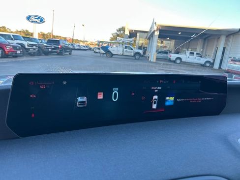 New 2025 Ford Expedition Active image 15