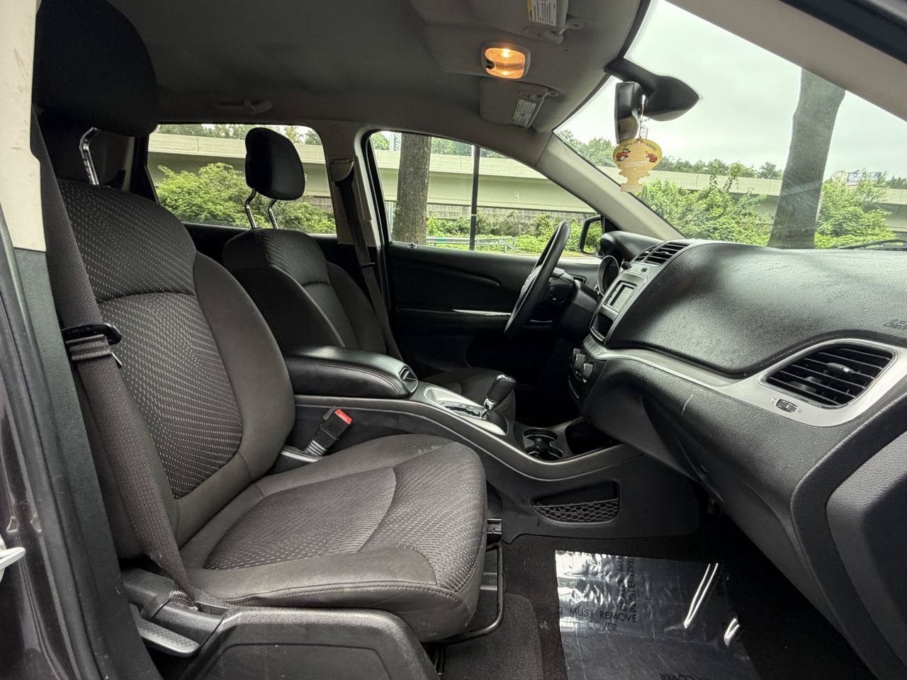 Used 2020 Dodge Journey SE w/ Blacktop Package FWD image 18