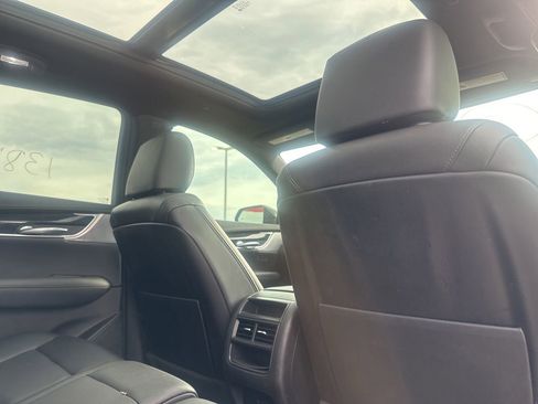 Used 2022 Cadillac XT5 Premium Luxury w/ Technology Package FWD image 30