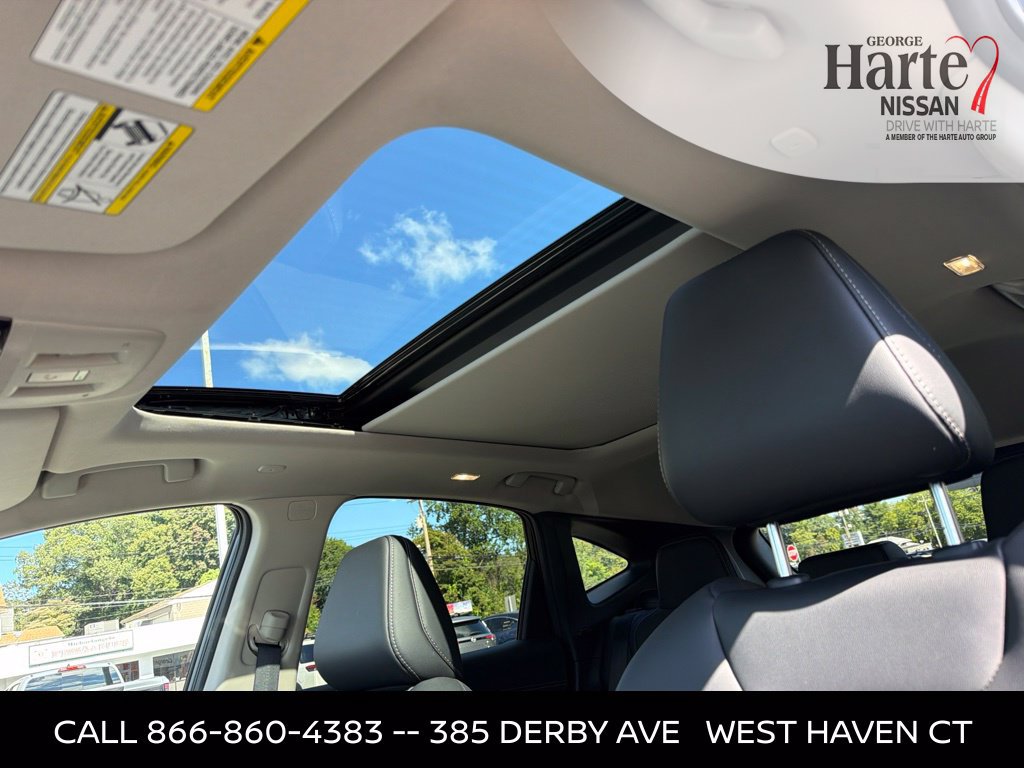 Certified 2025 Nissan Murano SL w/ Cargo Package AWD/4WD image 18