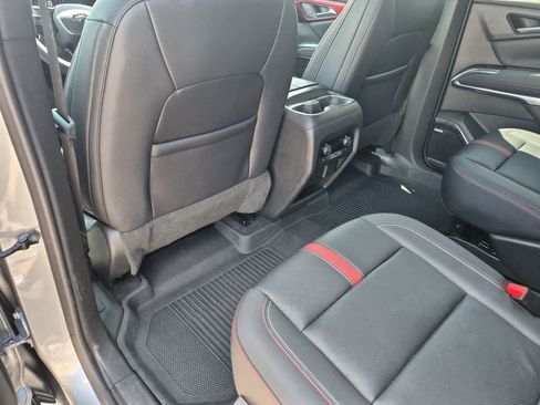 Used 2024 Chevrolet Traverse RS AWD/4WD image 18