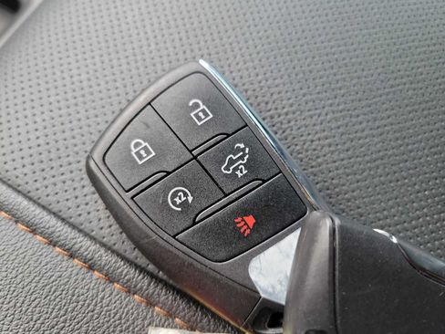 Used 2023 GMC Sierra 1500 AT4 w/ Technology Package AWD/4WD image 28
