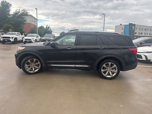 Used 2020 Ford Explorer Platinum w/ Premium Technology Package AWD/4WD image 6